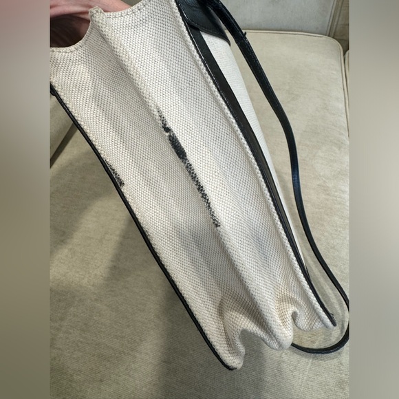 💯 Authentic Balenciaga sling bag - Picture 5 of 8